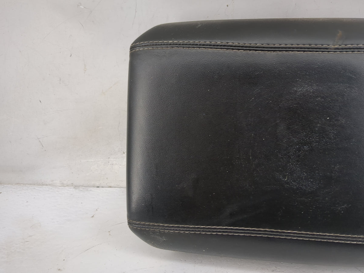 2021 Ford Explorer Center Console Armrest Cover Lid P/N:3010710 25773.02.01.04 Fits OEM Used Auto Parts - Oemusedautoparts1.
