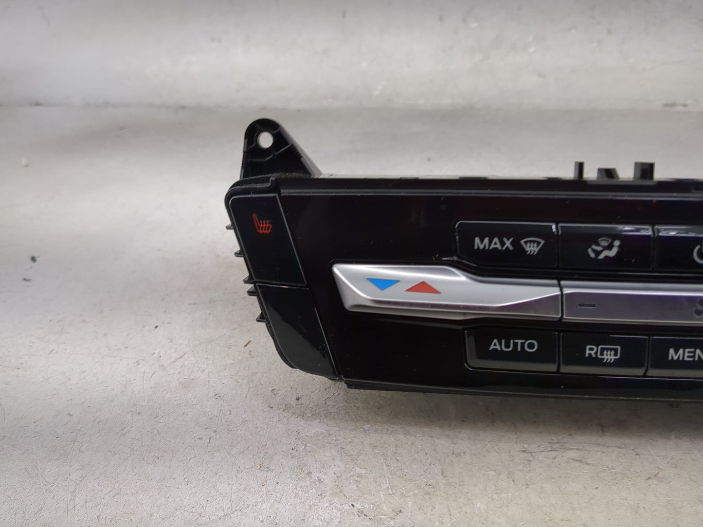 2021 Ford Explorer Climate Control Module Temperature AC/Heater Replacement P/N:MB5T-18C612-JA Fits OEM Used Auto Parts - Oe