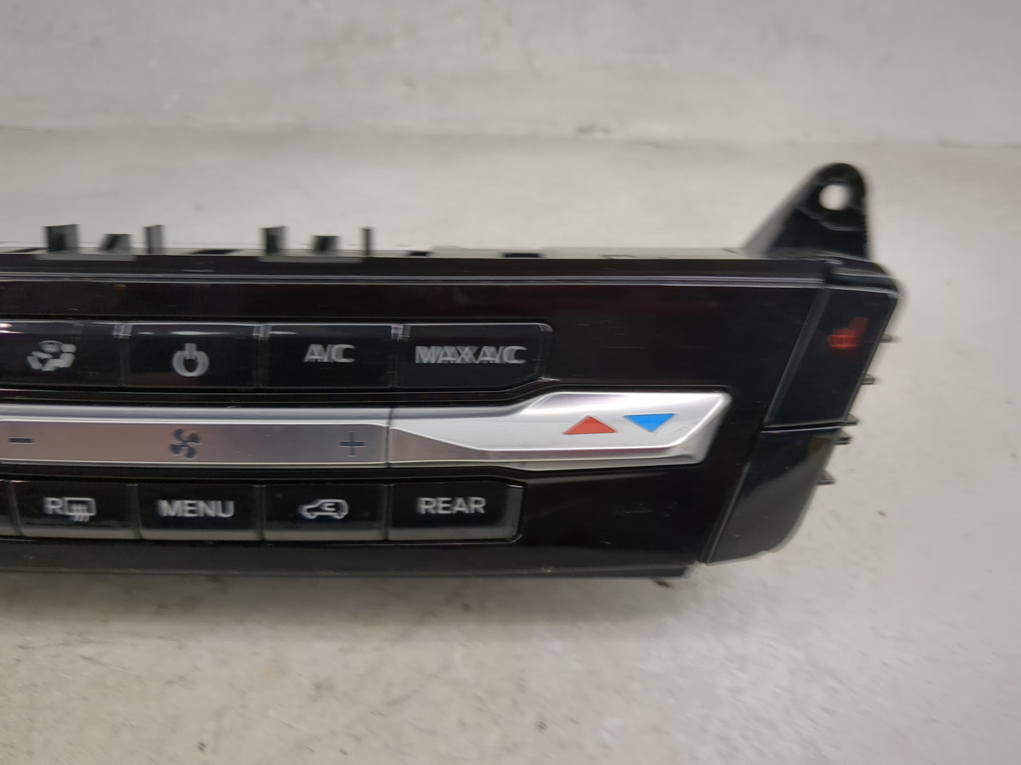 2021 Ford Explorer Climate Control Module Temperature AC/Heater Replacement P/N:MB5T-18C612-JA Fits OEM Used Auto Parts - Oe
