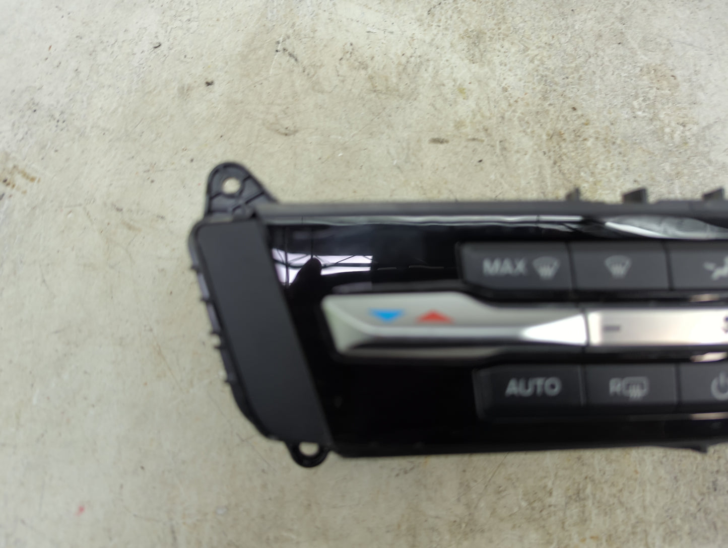 2021 Ford Explorer Climate Control Module Temperature AC/Heater Replacement P/N:LB5T-18C612-HF 90026-505/0009 Fits OEM Used 