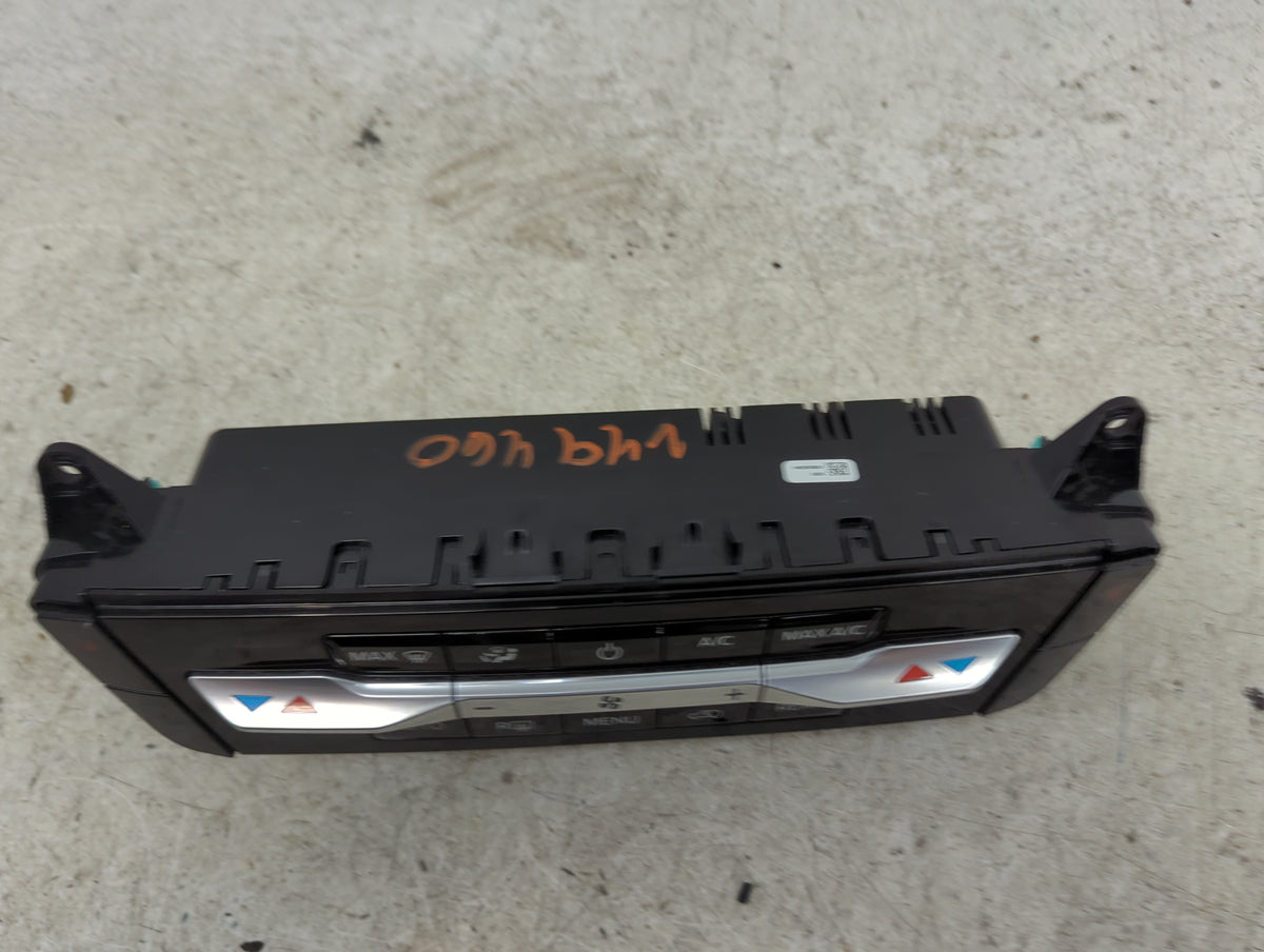 2020 Ford Explorer Climate Control Module Temperature AC/Heater Replacement P/N:MB5T-18C612-JA Fits OEM Used Auto Parts - Oe