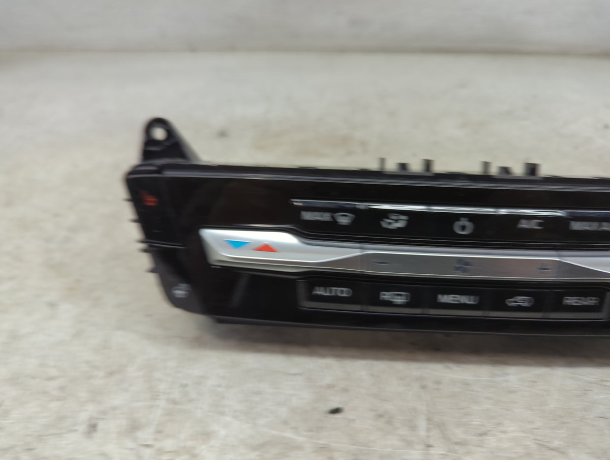 2020 Ford Explorer Climate Control Module Temperature AC/Heater Replacement P/N:LB5T-18C612-DG Fits OEM Used Auto Parts - Oe