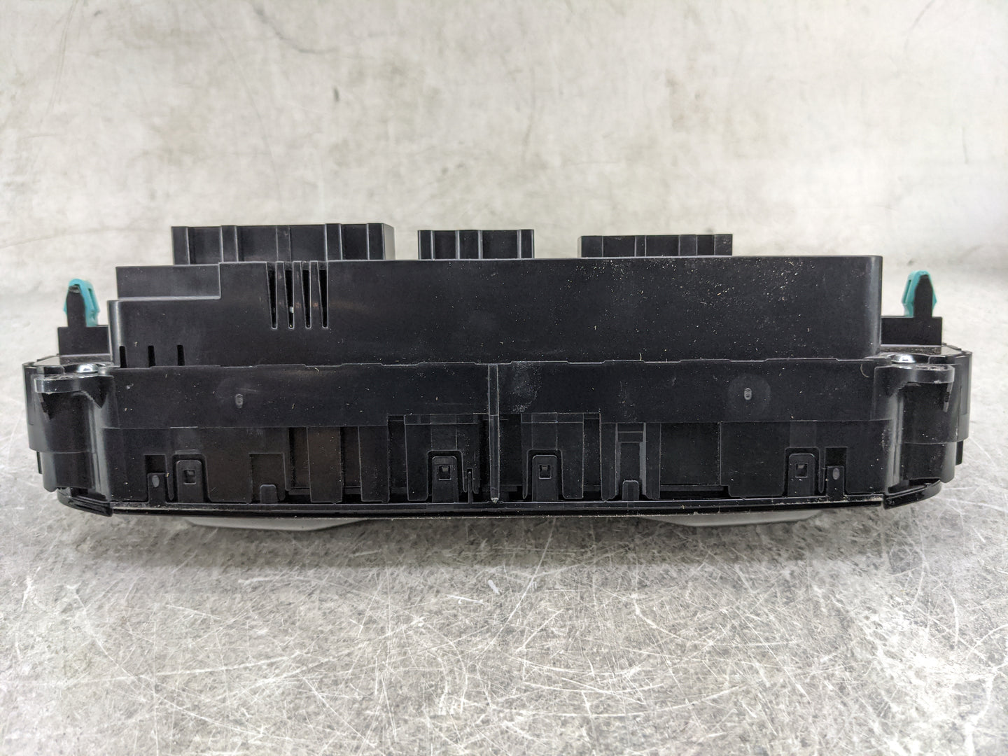 2021 Ford Explorer Climate Control Module Temperature AC/Heater Replacement P/N:LB5T-18C612-DG Fits OEM Used Auto Parts - Oe