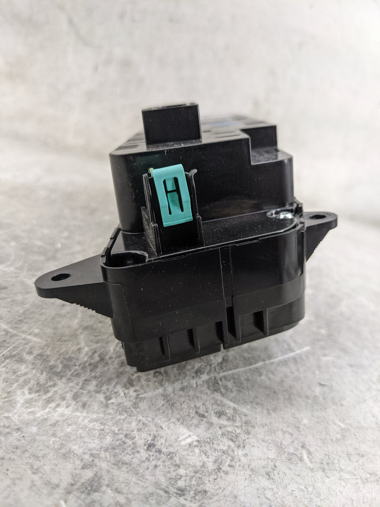 2021 Ford Explorer Climate Control Module Temperature AC/Heater Replacement P/N:LB5T-18C612-DG Fits OEM Used Auto Parts - Oe