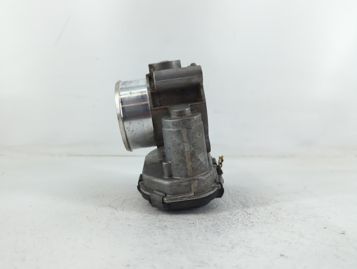 2020-2022 Ford Explorer Throttle Body P/N:CB121003047 12101354 Fits Fits 2018 2019 2020 2021 2022 OEM Used Auto Parts - Oemu