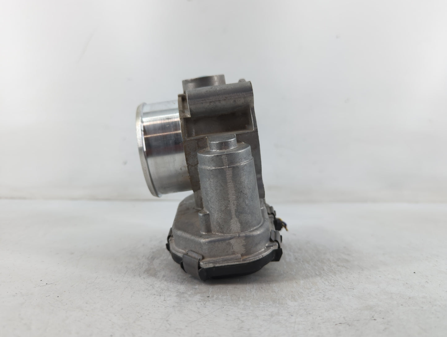 2020-2022 Ford Explorer Throttle Body P/N:M2021B-0875 03250355, C0B032501604 Fits Fits 2018 2019 2020 2021 2022 OEM Used Aut