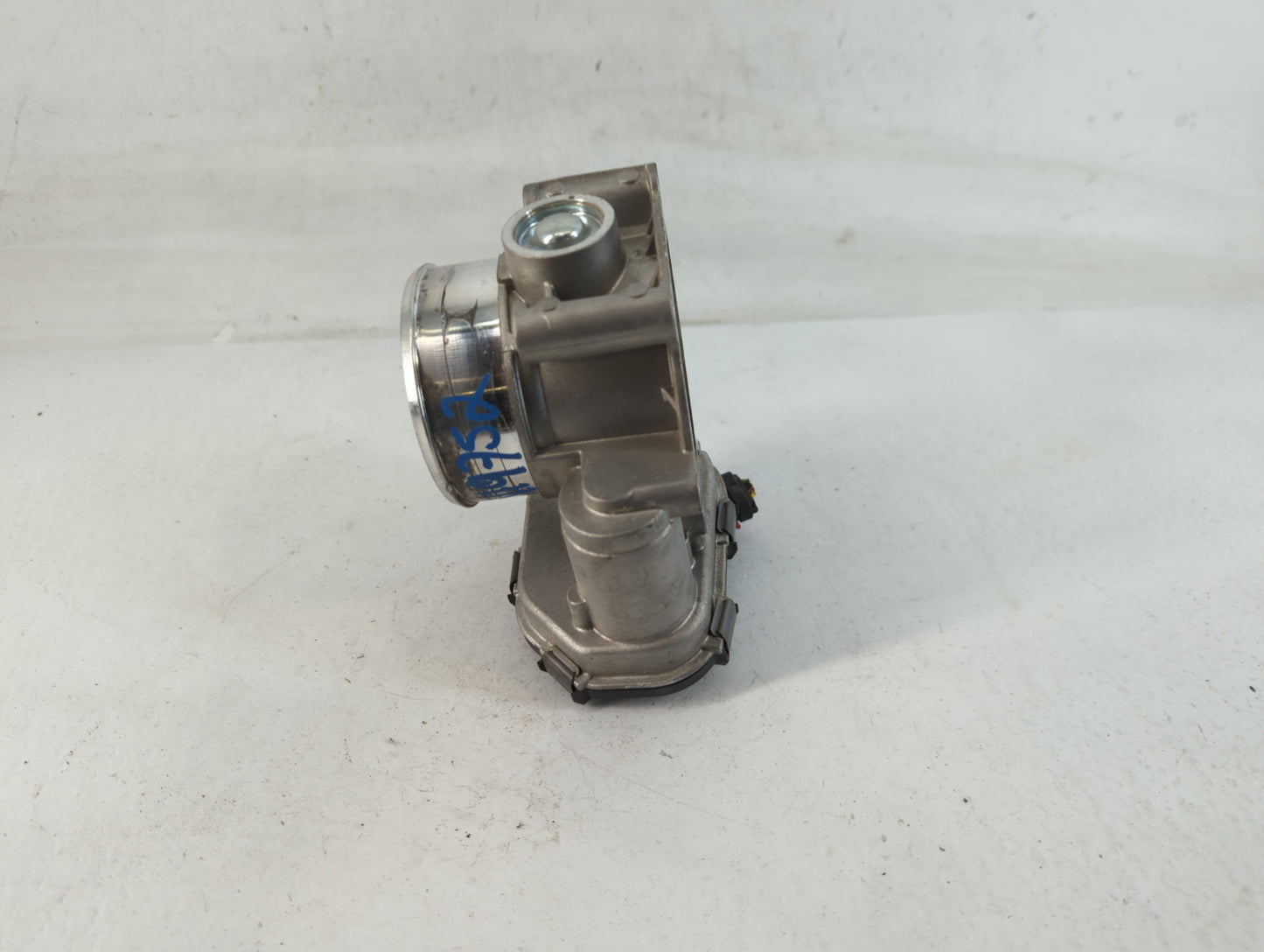 2020-2022 Ford Explorer Throttle Body P/N:HL3E 9F991 AA Fits Fits 2017 2018 2019 2020 2021 2022 OEM Used Auto Parts - Oemuse