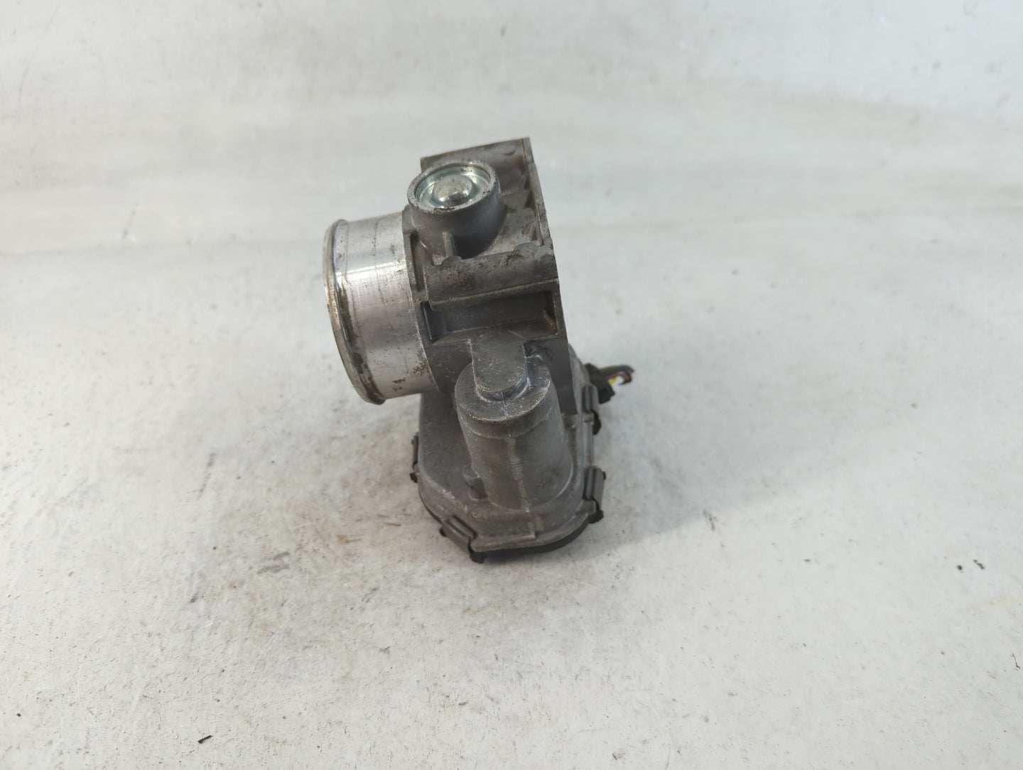 2020-2022 Ford Explorer Throttle Body P/N:JT4E 9F991 AA Fits Fits 2018 2019 2020 2021 2022 OEM Used Auto Parts - Oemusedauto