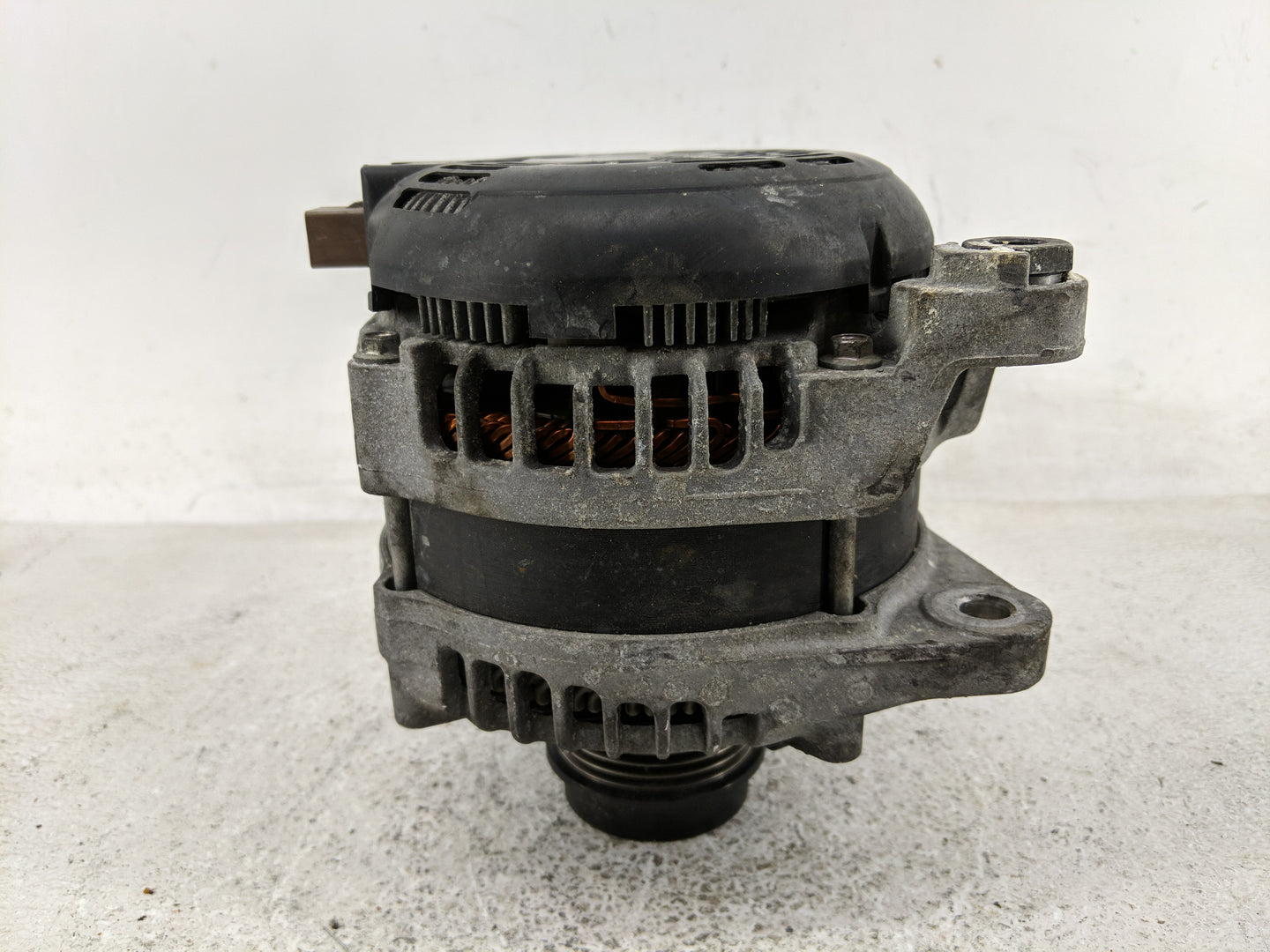 2021-2022 Ford F-150 Alternator Replacement Generator Charging Assembly Engine OEM P/N:ML3T-10300-BB Fits Fits 2021 2022 OEM