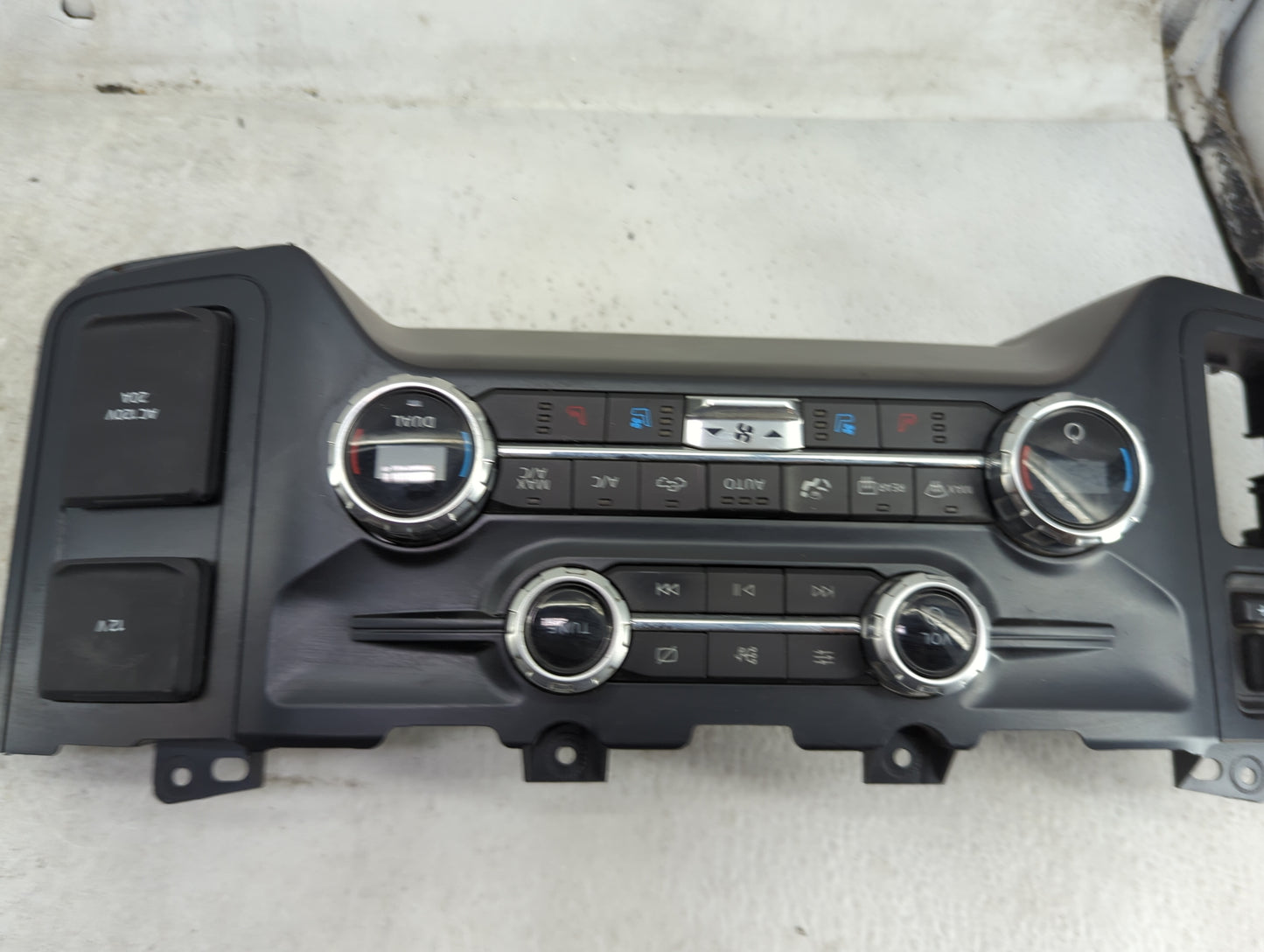 2021-2022 Ford F-150 Climate Control Module Temperature AC/Heater Replacement P/N:ML3T-18C612-CE Fits Fits 2021 2022 OEM Use