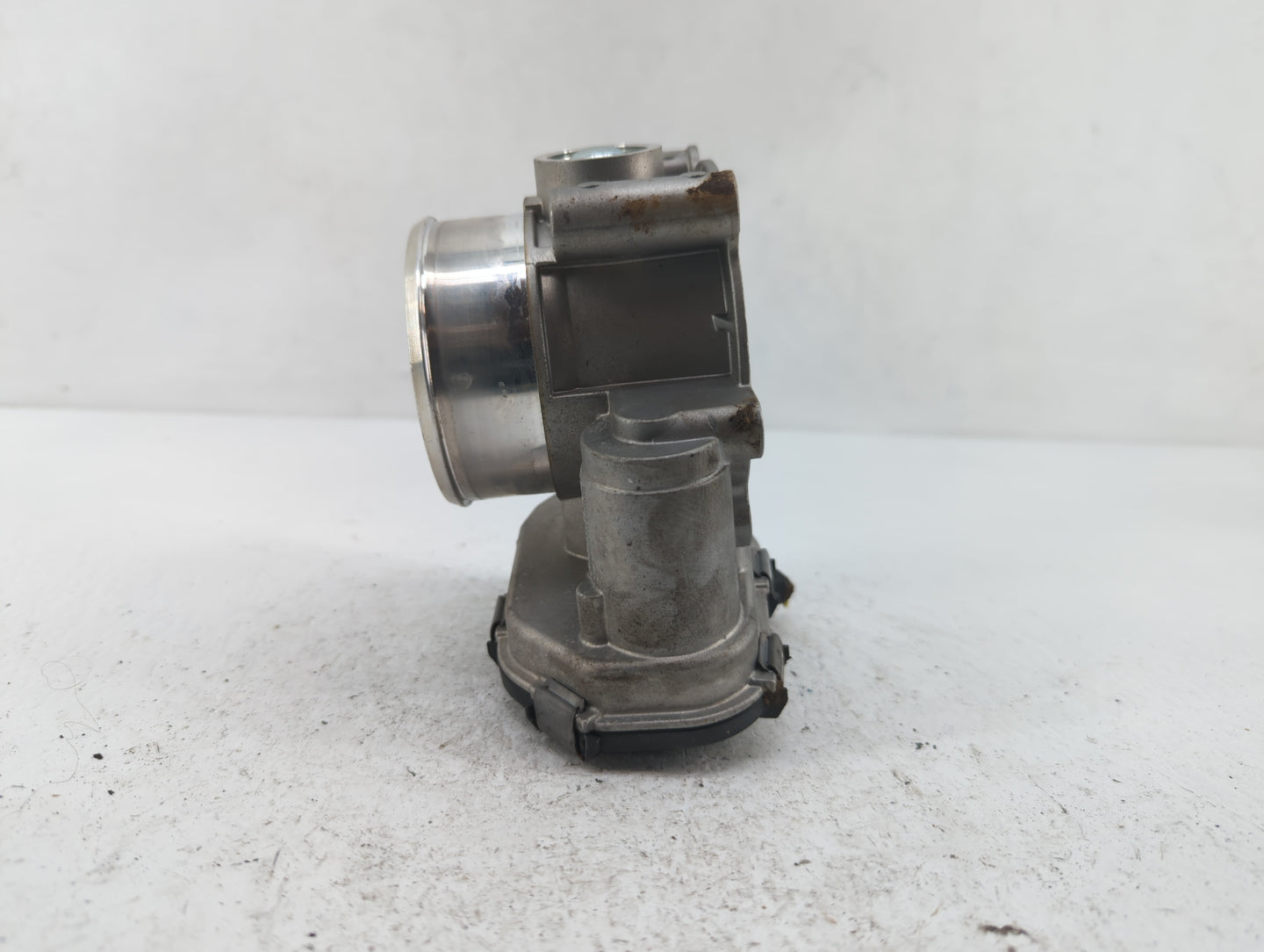 2017-2019 Ford F-150 Throttle Body P/N:71562054 HL3E-9F991-AA Fits Fits 2017 2018 2019 OEM Used Auto Parts - Oemusedautopart