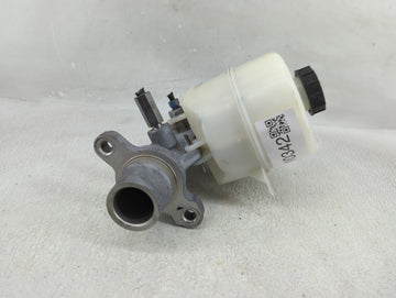2017-2022 Ford F-350 Super Duty Brake Master Cylinder
