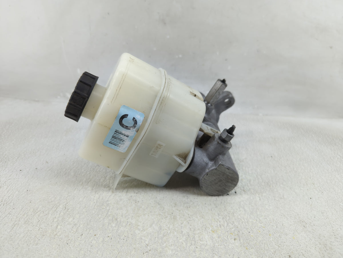2017-2022 Ford F-350 Super Duty Brake Master Cylinder - Oemusedautoparts1.com