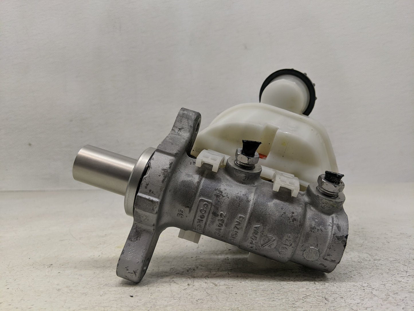 2015-2022 Ford Mustang Brake Master Cylinder - Oemusedautoparts1.com