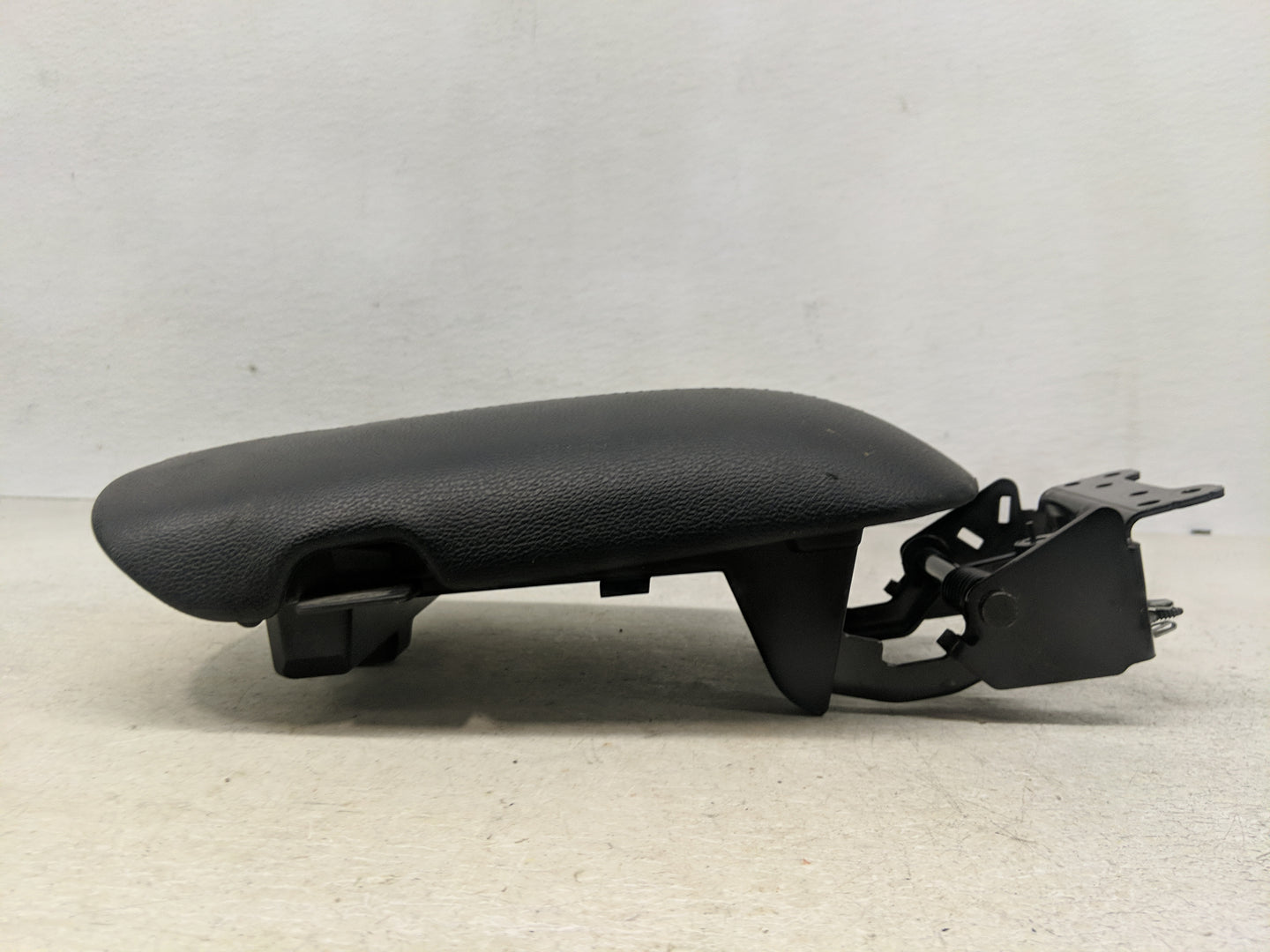 2021 Ford Mustang Center Console Armrest Cover Lid Fits OEM Used Auto Parts - Oemusedautoparts1.com