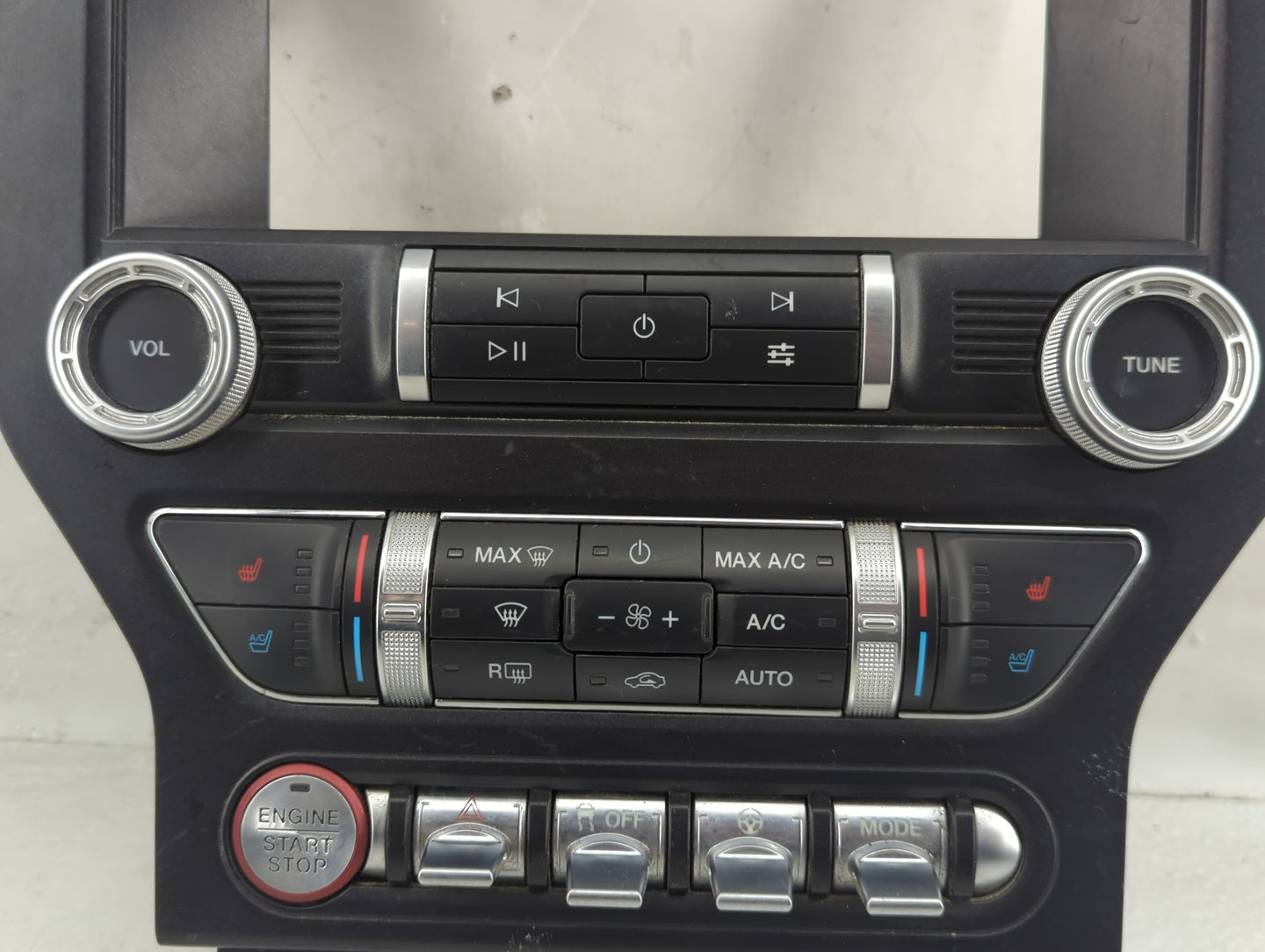 2021 Ford Mustang Climate Control Module Temperature AC/Heater Replacement P/N:LR3T-18E245-FB Fits OEM Used Auto Parts - Oem