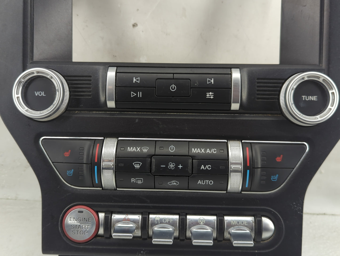 2021 Ford Mustang Climate Control Module Temperature AC/Heater Replacement P/N:LR3T-18E245-FB Fits OEM Used Auto Parts - Oem