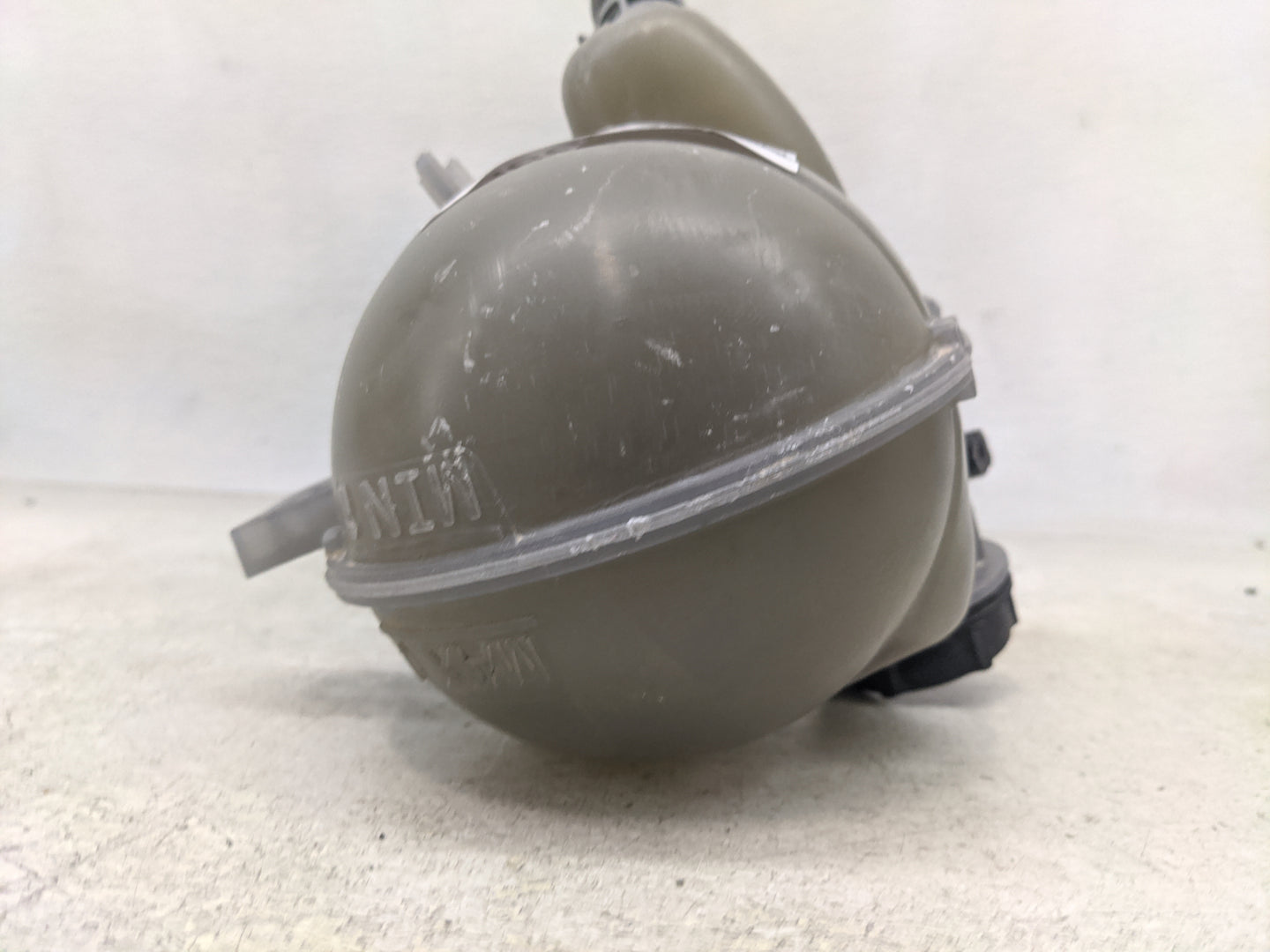 2021-2022 Ford Mustang Windshield Washer Fluid Reservoir Bottle Oem - Oemusedautoparts1.com