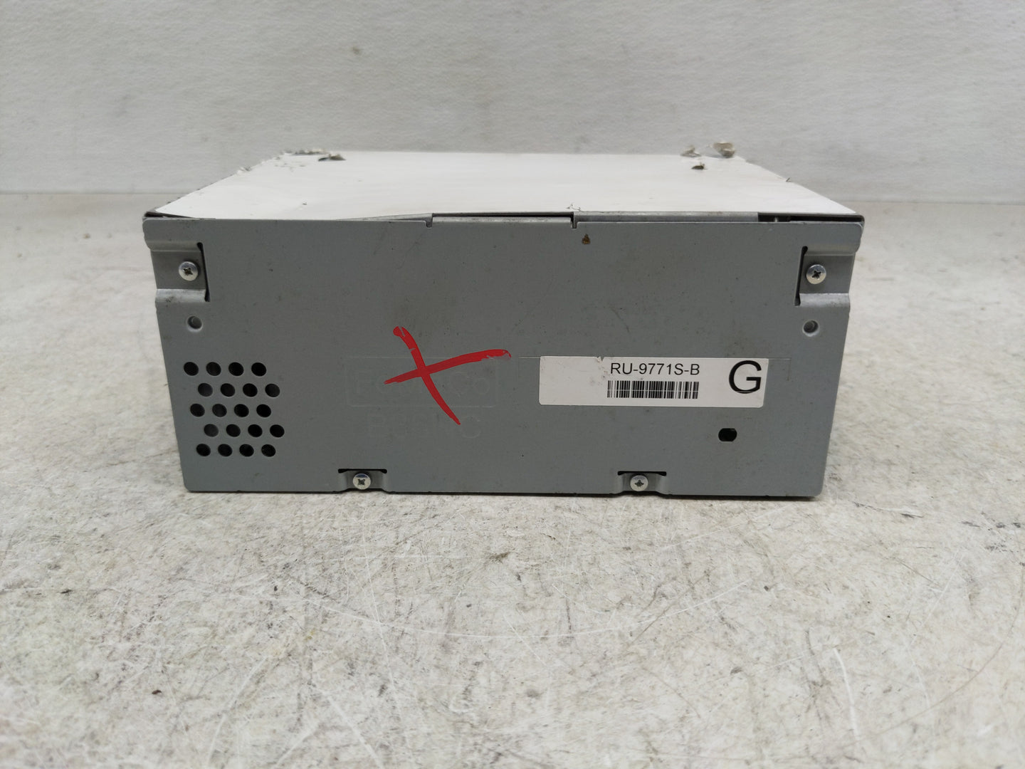 2019-2022 Ford Mustang Radio AM FM Cd Player Receiver Replacement P/N:LR3T-18D832-EG Fits Fits 2019 2020 2021 2022 OEM Used 