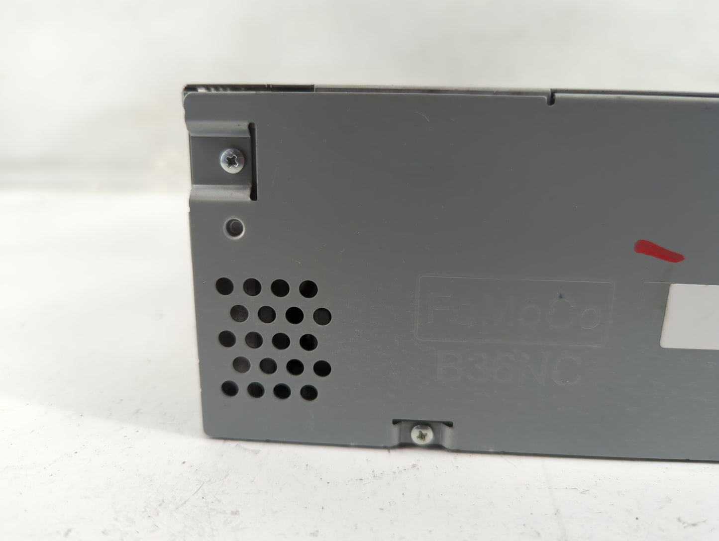 2021 Ford Mustang Radio AM FM Cd Player Receiver Replacement P/N:LR3T-18D832-EG RU-9771S-B, RU-9771 Fits OEM Used Auto Parts