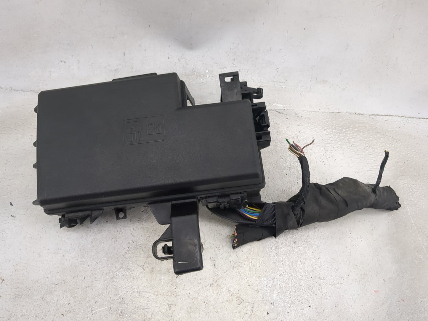 2021-2022 Ford Mustang Fusebox Fuse Box Panel Relay Module P/N:JU5T-14B192-GA K3B C3 2044, K3B C3 2052 Fits Fits 2021 2022 O