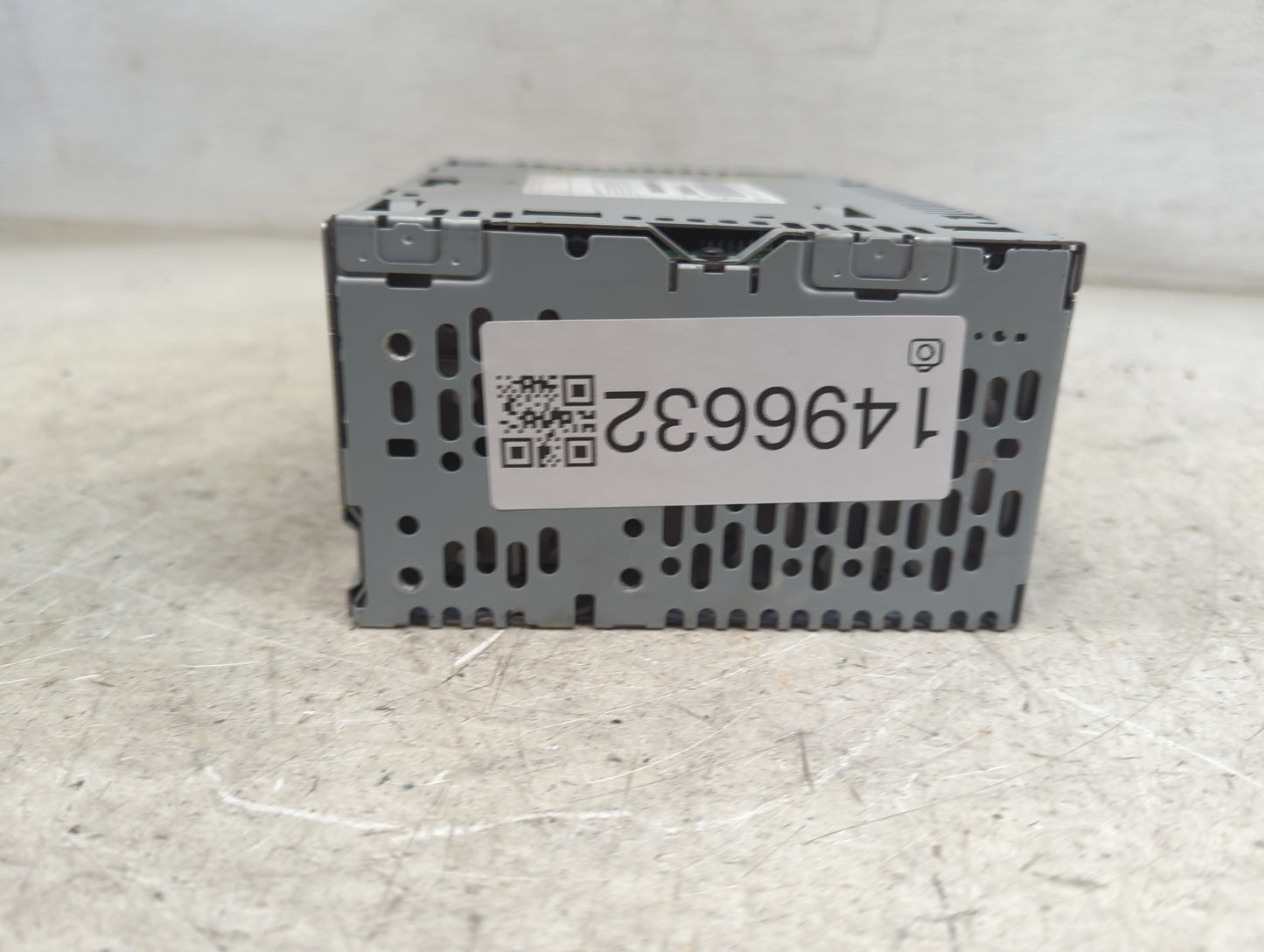 2021 Ford Mustang Radio AM FM Cd Player Receiver Replacement P/N:LR3T-18D832-AF RU-9780S-B, 276-1961-73 Fits OEM Used Auto P