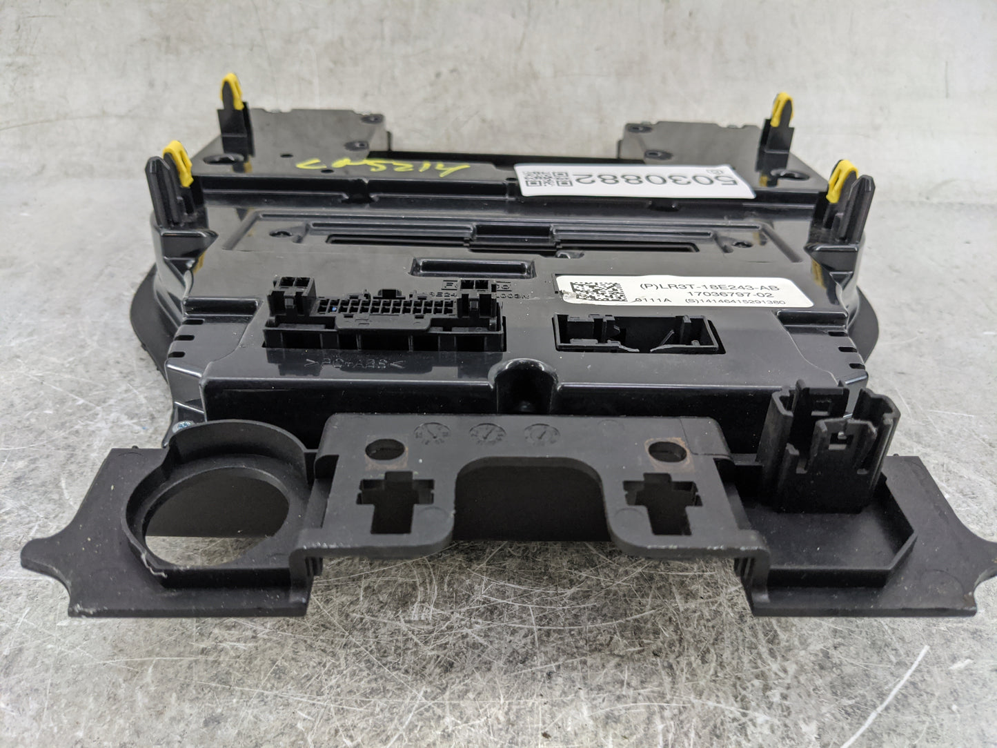 2021 Ford Mustang Climate Control Module Temperature AC/Heater Replacement P/N:LR3T-18E243-AB Fits OEM Used Auto Parts - Oem
