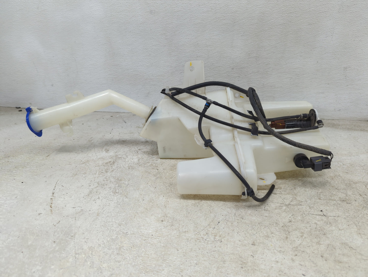 2021 Ford Mustang Mach-e Windshield Washer Fluid Reservoir Bottle Oem - Oemusedautoparts1.com