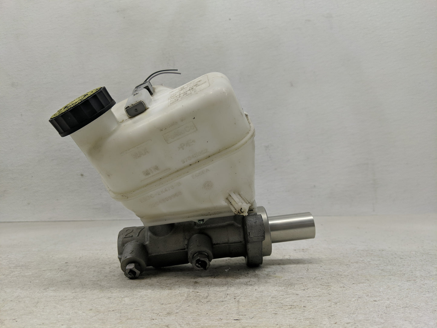 2019-2022 Ford Ranger Brake Master Cylinder 1302376 - Oemusedautoparts1.com