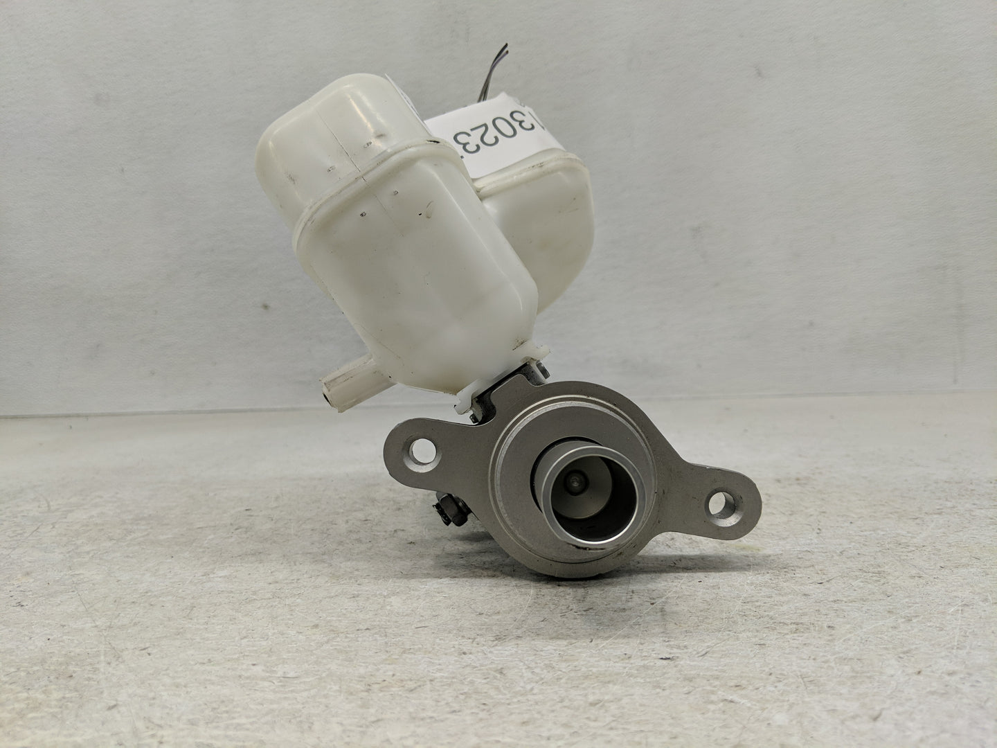 2019-2022 Ford Ranger Brake Master Cylinder 1302376 - Oemusedautoparts1.com