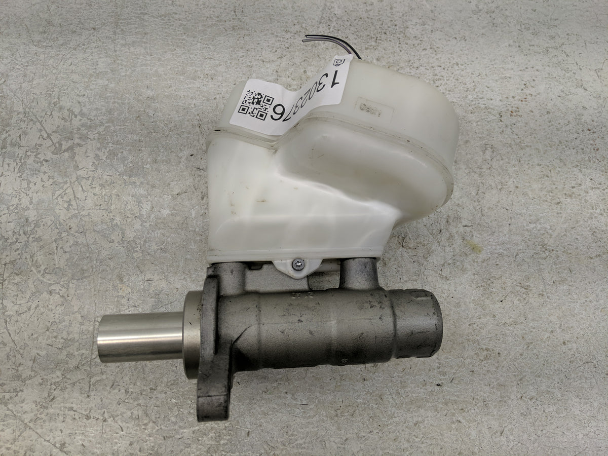 2019-2022 Ford Ranger Brake Master Cylinder 1302376 - Oemusedautoparts1.com