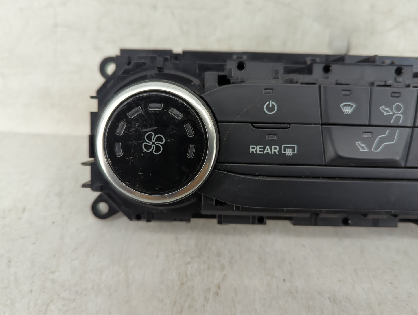 2020-2021 Ford Transit-250 Climate Control Module Temperature AC/Heater Replacement Fits Fits 2020 2021 OEM Used Auto Parts 