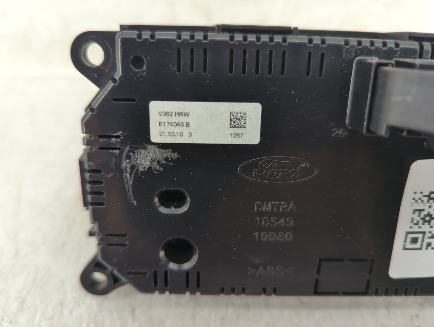 2020-2021 Ford Transit-250 Climate Control Module Temperature AC/Heater Replacement Fits Fits 2020 2021 OEM Used Auto Parts 