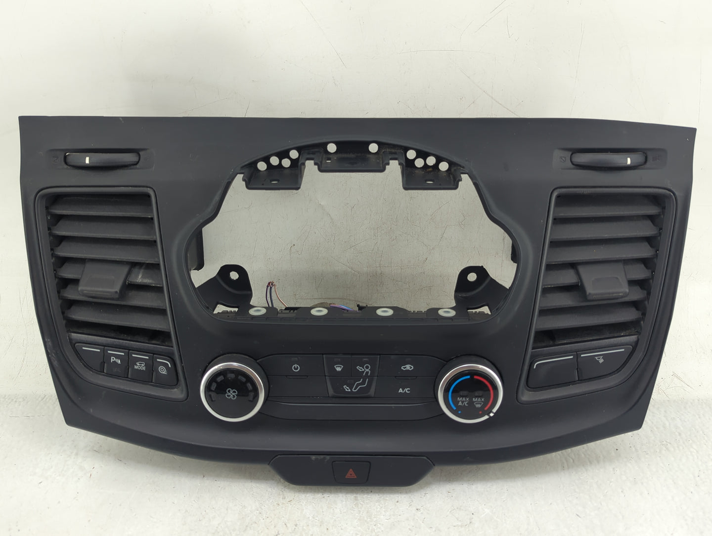 2020-2021 Ford Transit-250 Climate Control Module Temperature AC/Heater Replacement Fits Fits 2020 2021 OEM Used Auto Parts 