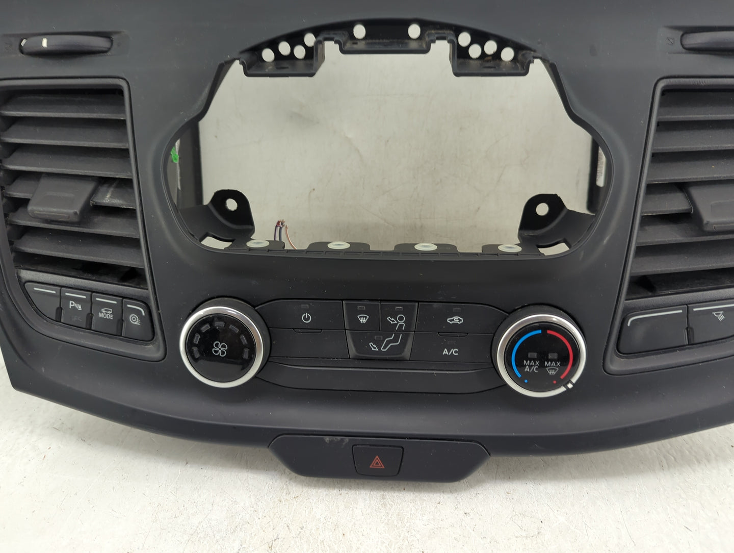 2020-2021 Ford Transit-250 Climate Control Module Temperature AC/Heater Replacement Fits Fits 2020 2021 OEM Used Auto Parts 