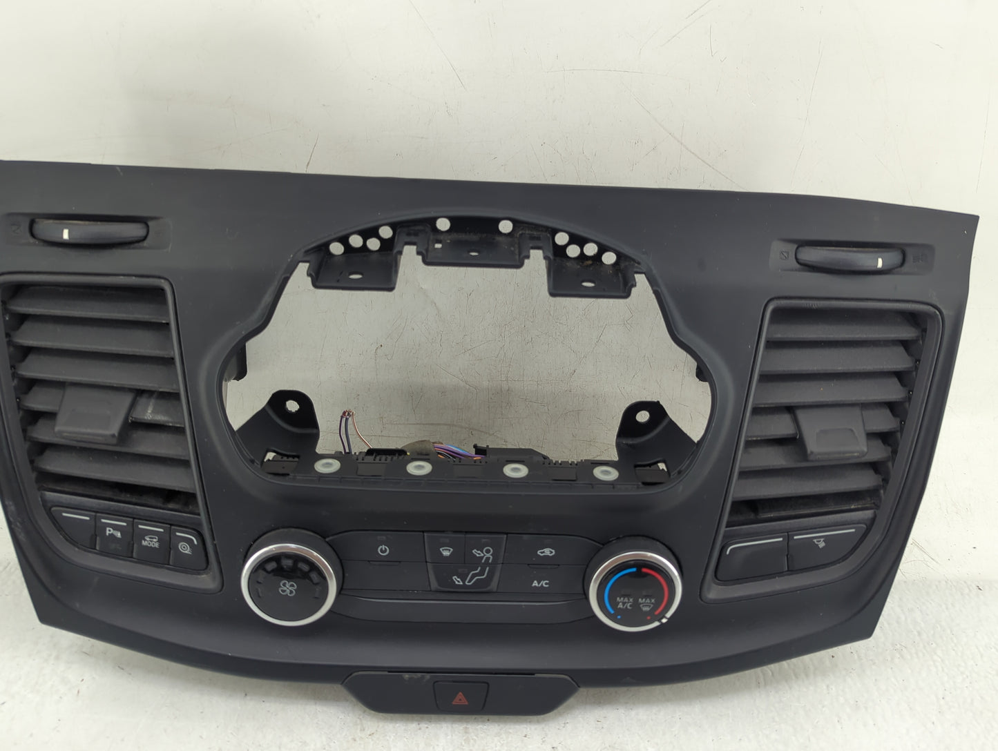 2020-2021 Ford Transit-250 Climate Control Module Temperature AC/Heater Replacement Fits Fits 2020 2021 OEM Used Auto Parts 
