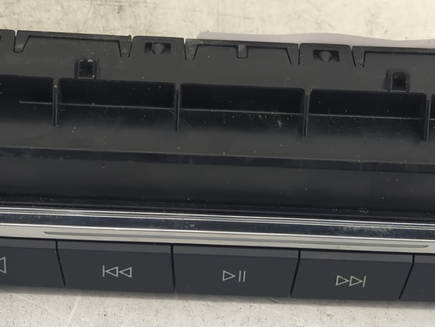 2021-2022 Ford Escape Radio AM FM Cd Player Receiver Replacement P/N:LJ6T-18K811-CB Fits Fits 2021 2022 OEM Used Auto Parts 