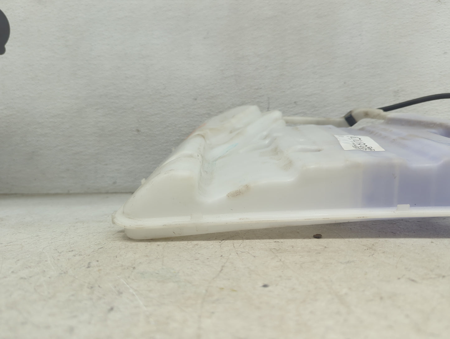 2019-2021 Genesis G70 Windshield Washer Fluid Reservoir Bottle Oem - Oemusedautoparts1.com