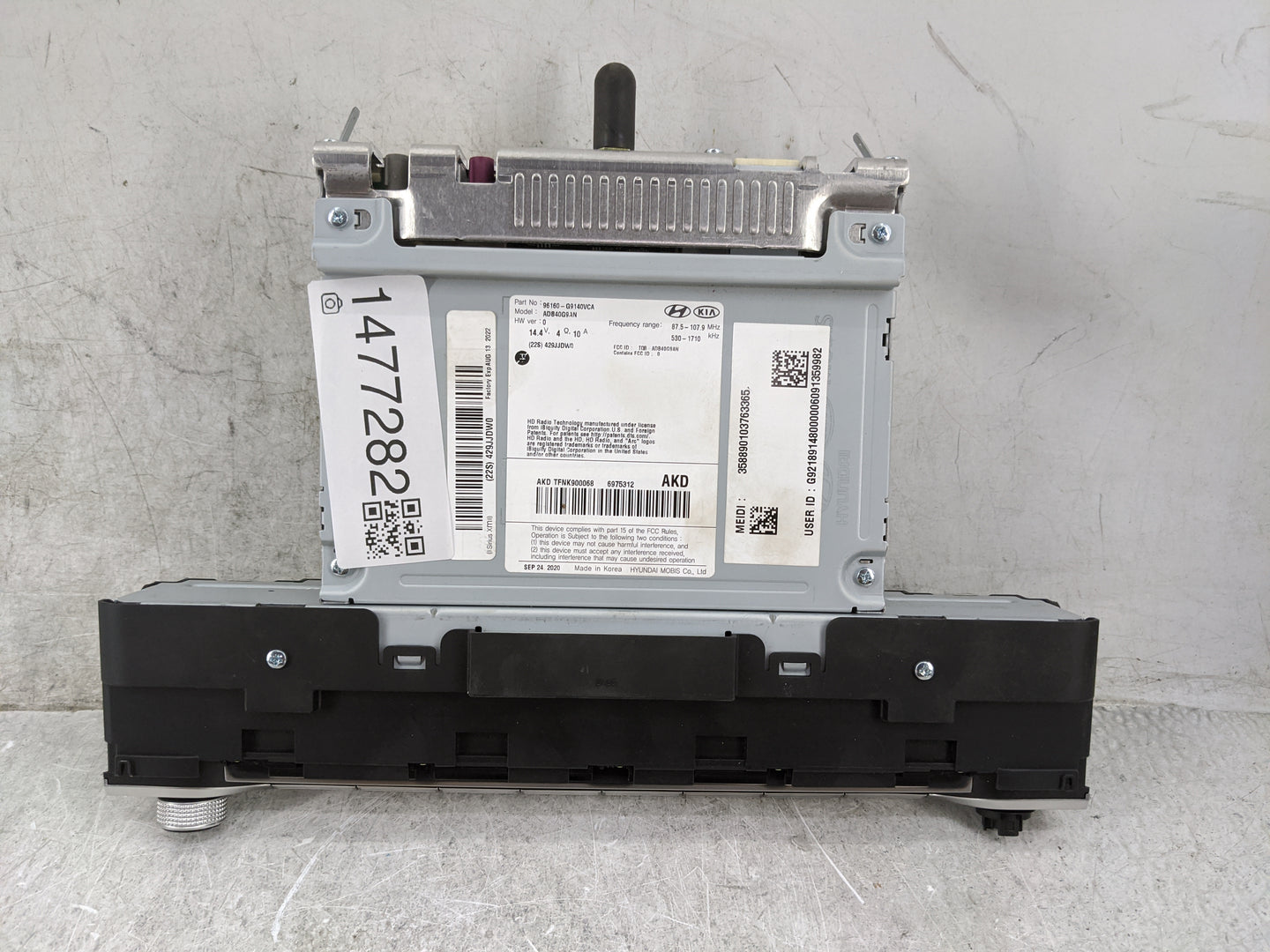 2019-2021 Genesis G70 Radio AM FM Cd Player Receiver Replacement P/N:96160-G9140VCA ADB40G9AN Fits Fits 2019 2020 2021 OEM U