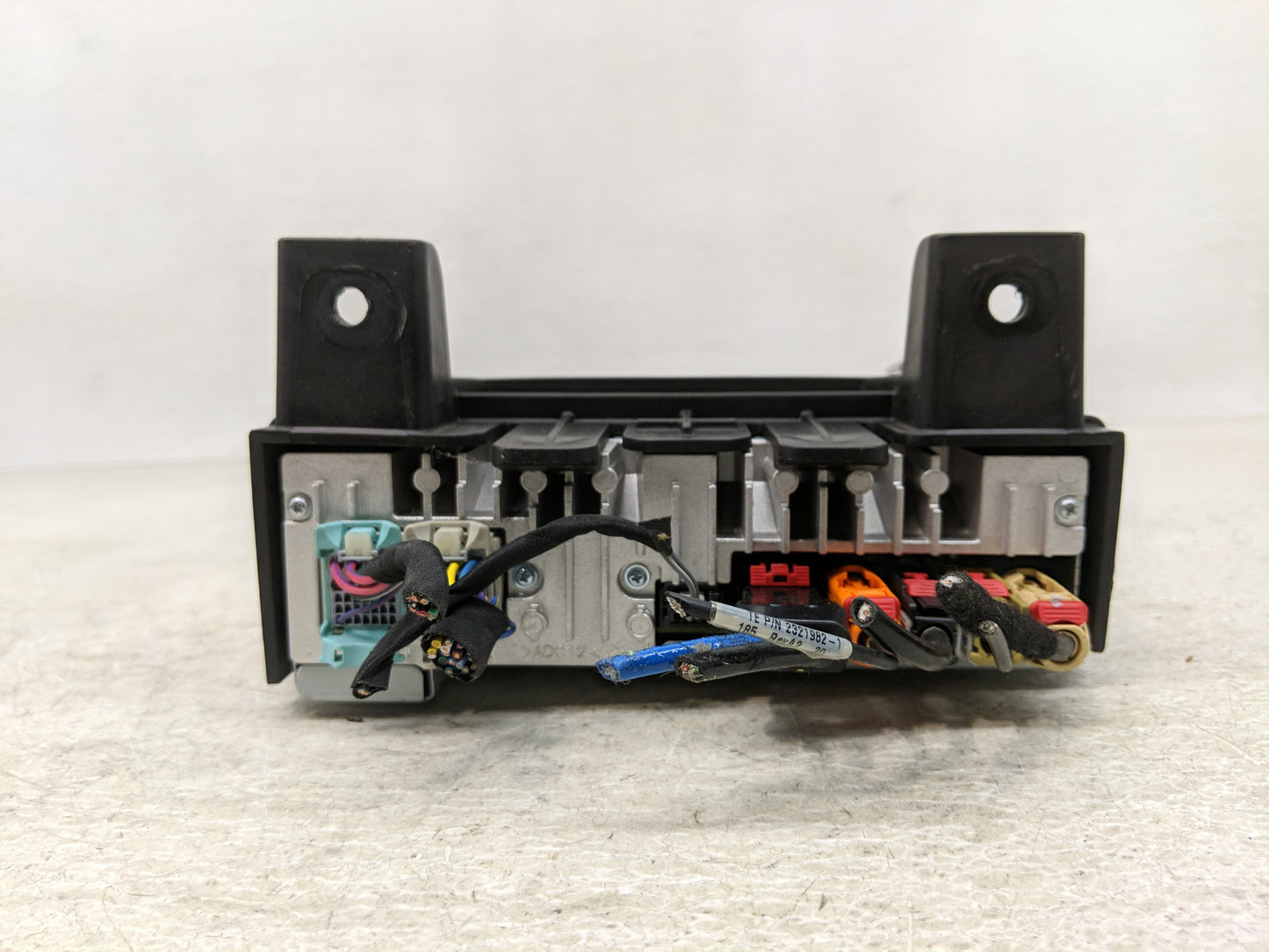 2021-2022 Gmc Acadia Radio AM FM Cd Player Receiver Replacement P/N:84950398 Fits Fits 2021 2022 OEM Used Auto Parts - Oemus