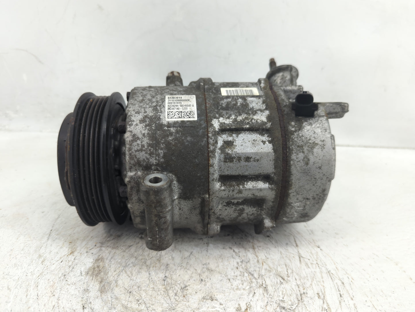 2017-2021 Gmc Acadia Air Conditioning A/c Ac Compressor Oem - Oemusedautoparts1.com