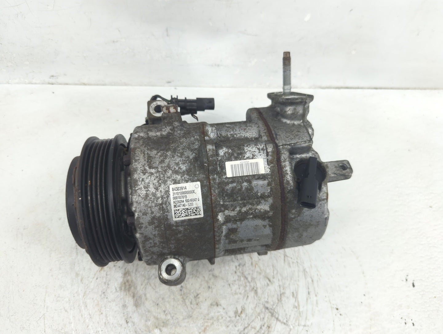 2017-2021 Gmc Acadia Air Conditioning A/c Ac Compressor Oem - Oemusedautoparts1.com