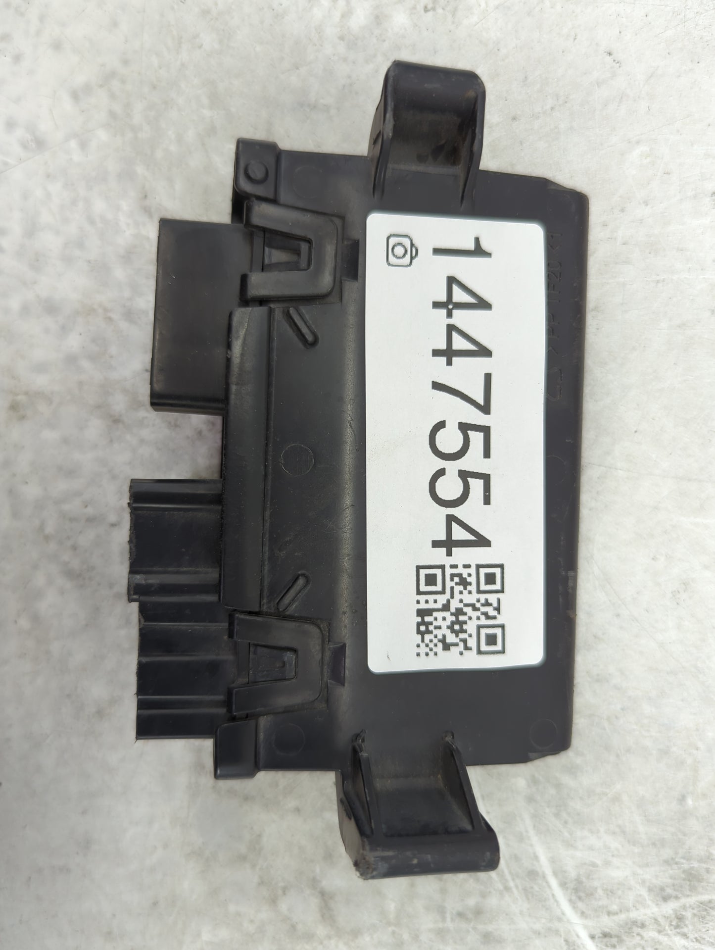 2020-2022 Gmc Acadia Tailgate Control Module - Oemusedautoparts1.com