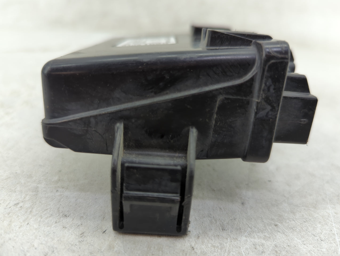 2020-2022 Gmc Acadia Tailgate Control Module - Oemusedautoparts1.com