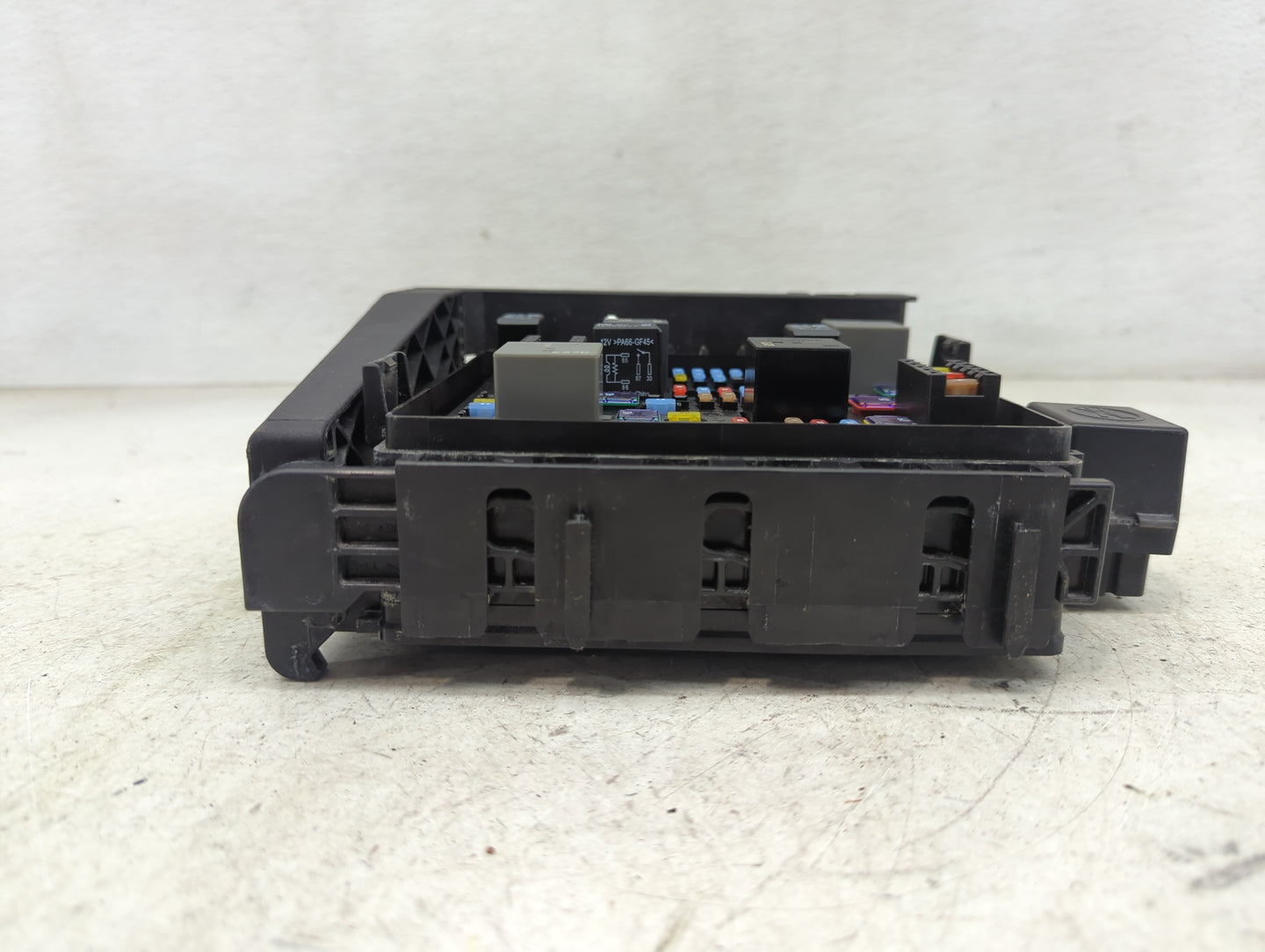 2020-2022 Gmc Acadia Fusebox Fuse Box Panel Relay Module P/N:13468934 13455283, 13361778, 13468935 Fits Fits 2020 2021 2022 