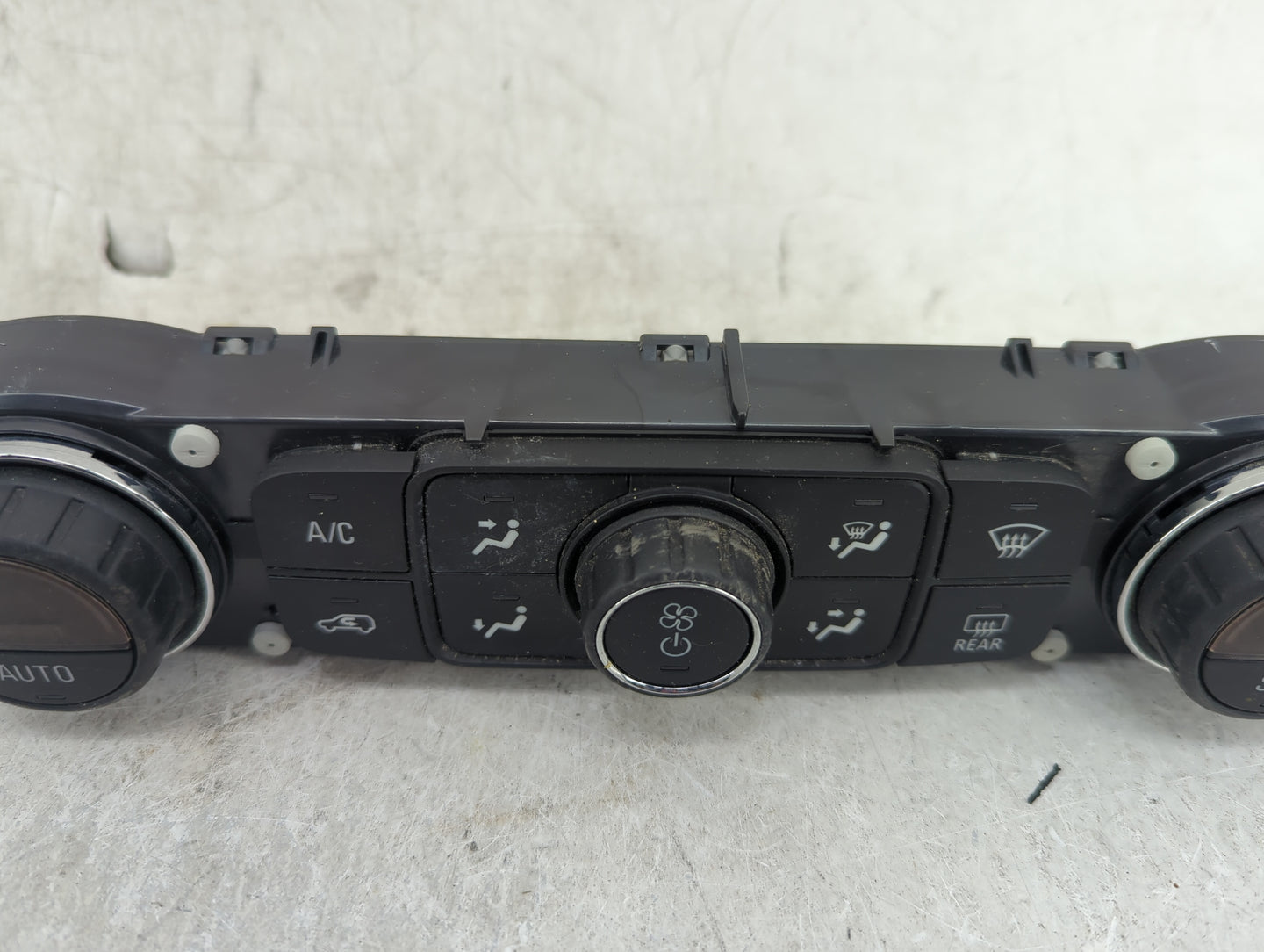 2017-2022 Gmc Acadia Climate Control Module Temperature AC/Heater Replacement P/N:84246526 Fits Fits 2017 2018 2019 2020 202