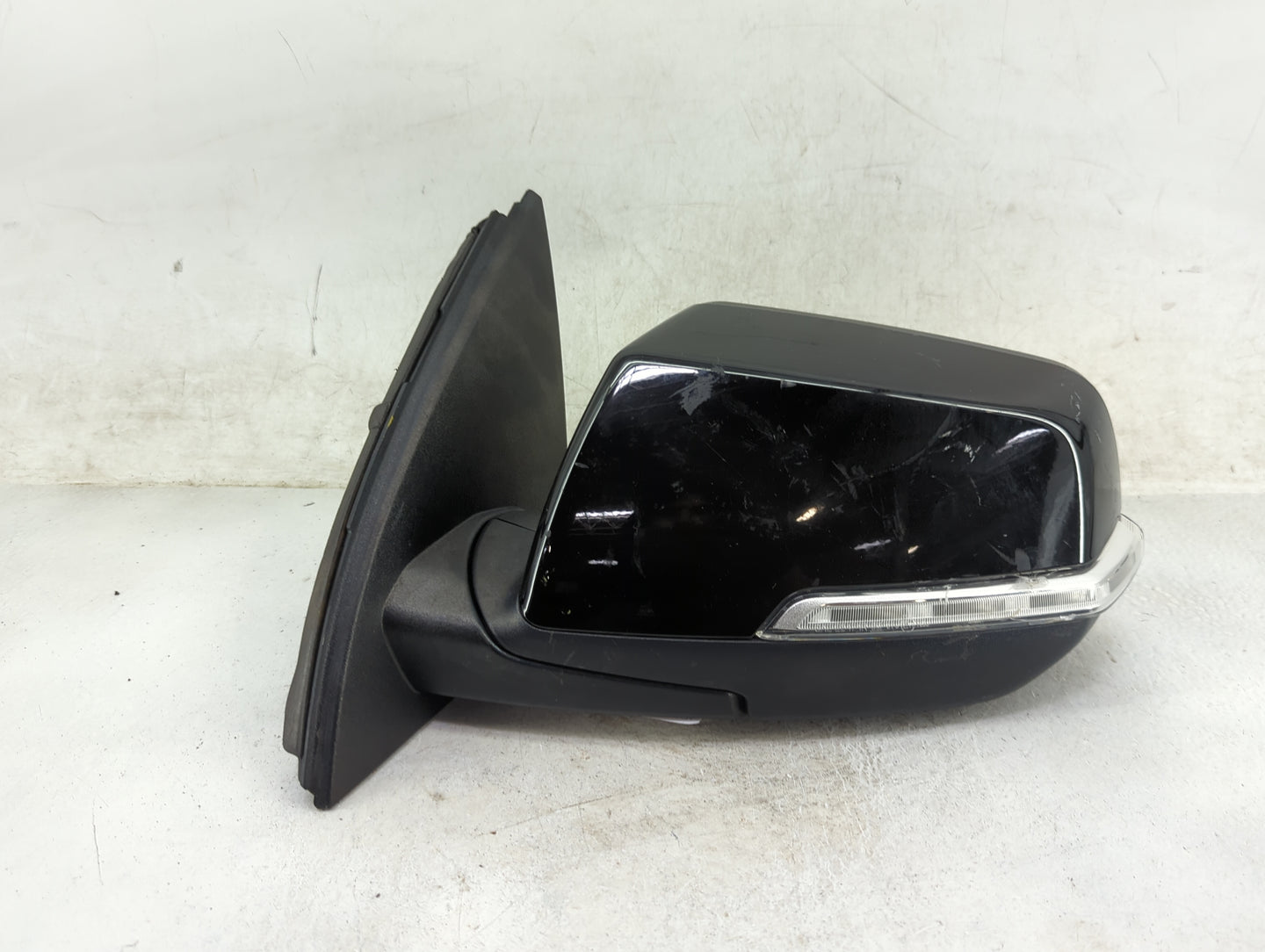 2020-2022 Gmc Acadia Driver Side View Mirror - Left Door Mirror OEM Used - Oemusedautoparts1.com