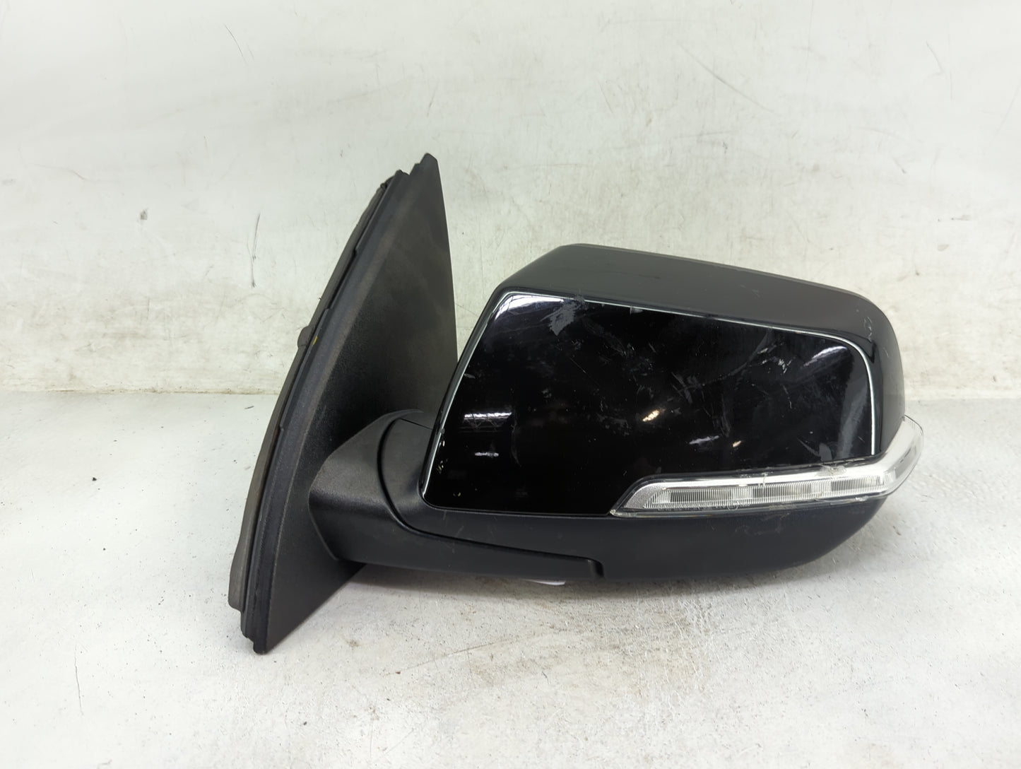 2020-2022 Gmc Acadia Driver Side View Mirror - Left Door Mirror OEM Used - Oemusedautoparts1.com