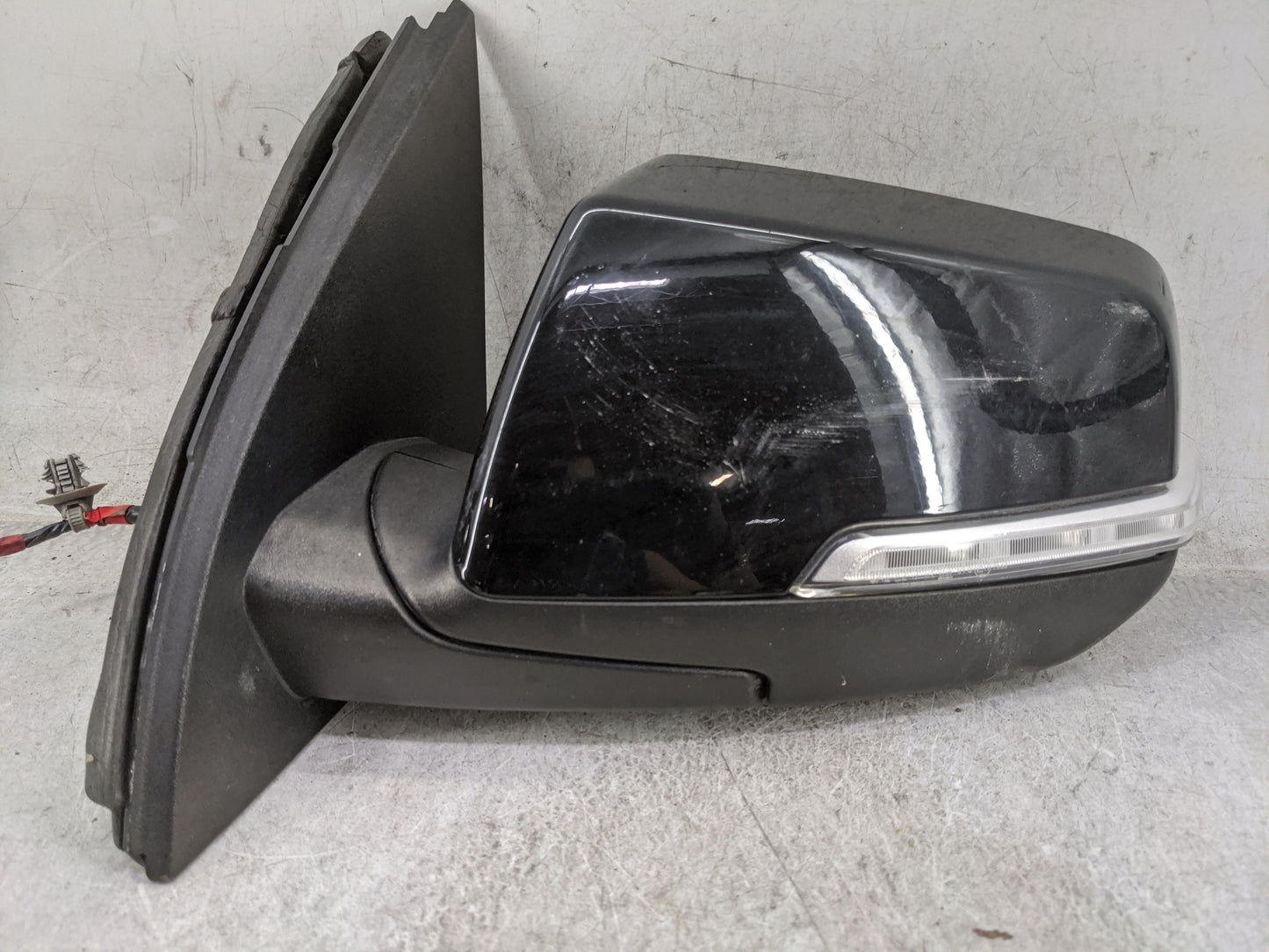 2020-2022 Gmc Acadia Driver Side View Mirror - Left Door Mirror OEM Used - Oemusedautoparts1.com