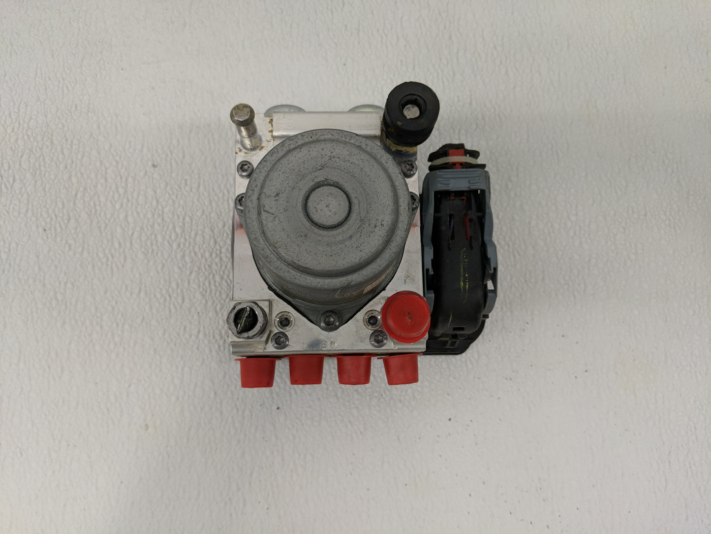 2018-2019 Gmc Savana 2500 ABS Pump Control Module Replacement P/N:84870259 Fits Fits 2018 2019 2020 2021 OEM Used Auto Parts